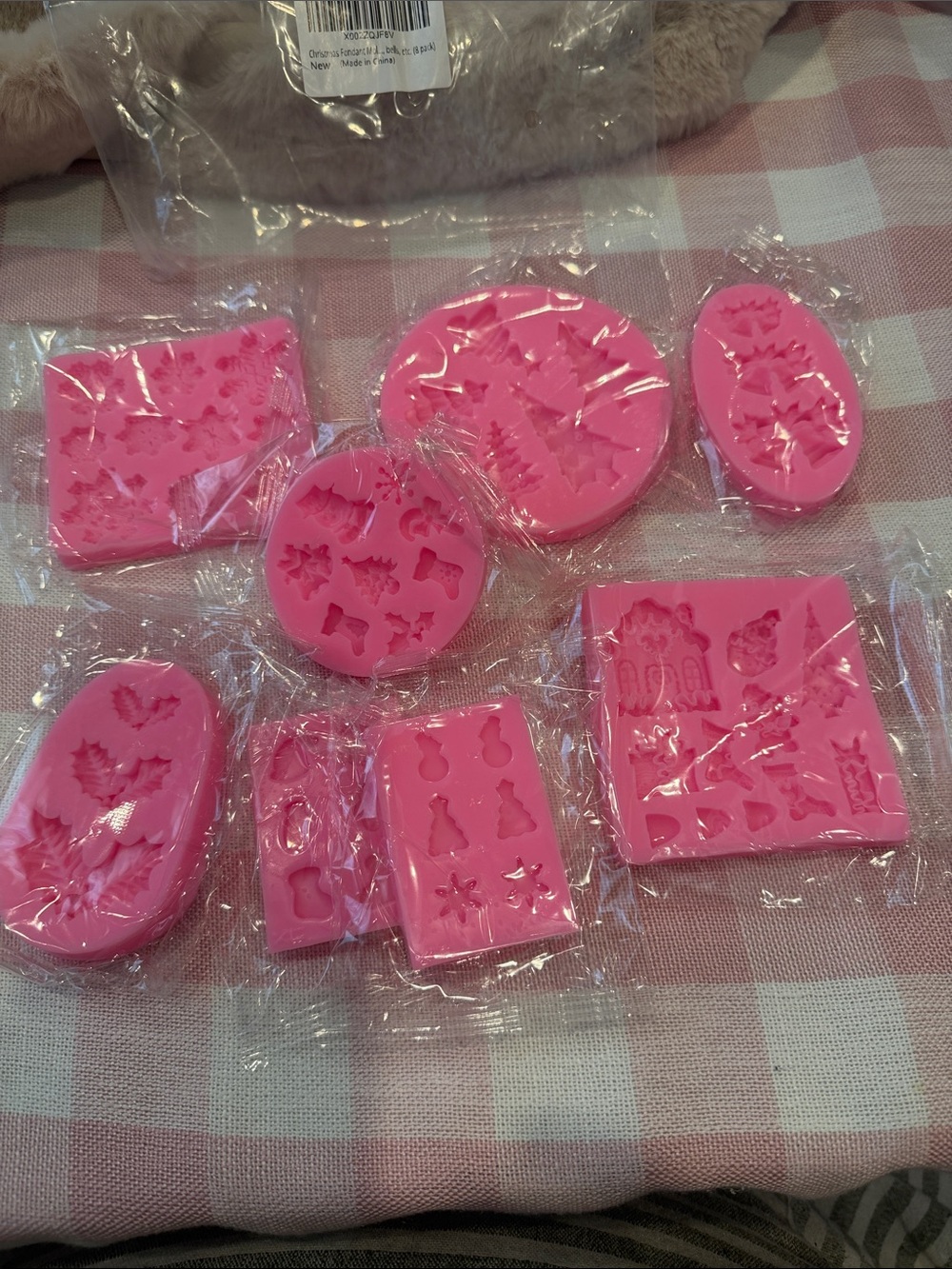8 pcs Pink Silicone Holiday Christmas  Mold Set